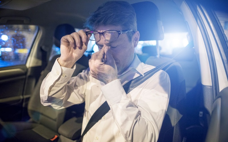 خستگی راننده در طول شب می‌تواند خطرآفرین باشد
